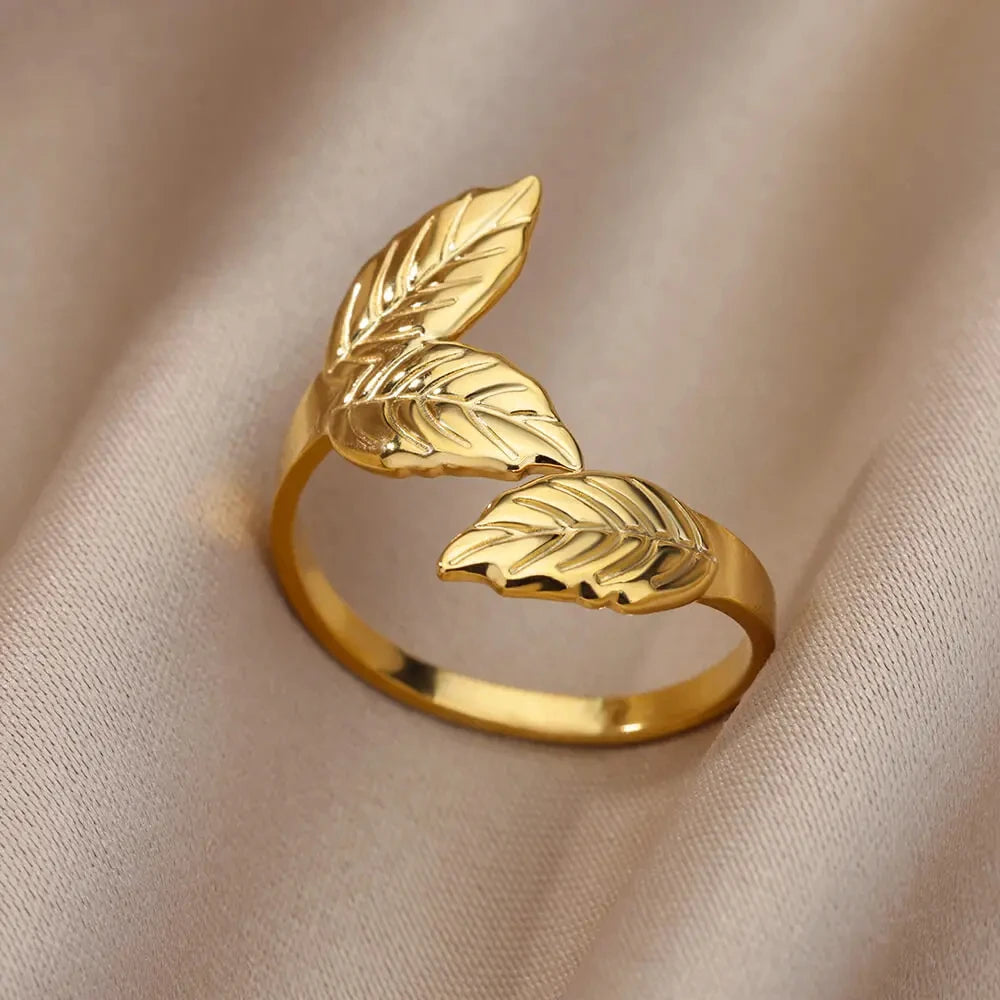Statement Ring Selection