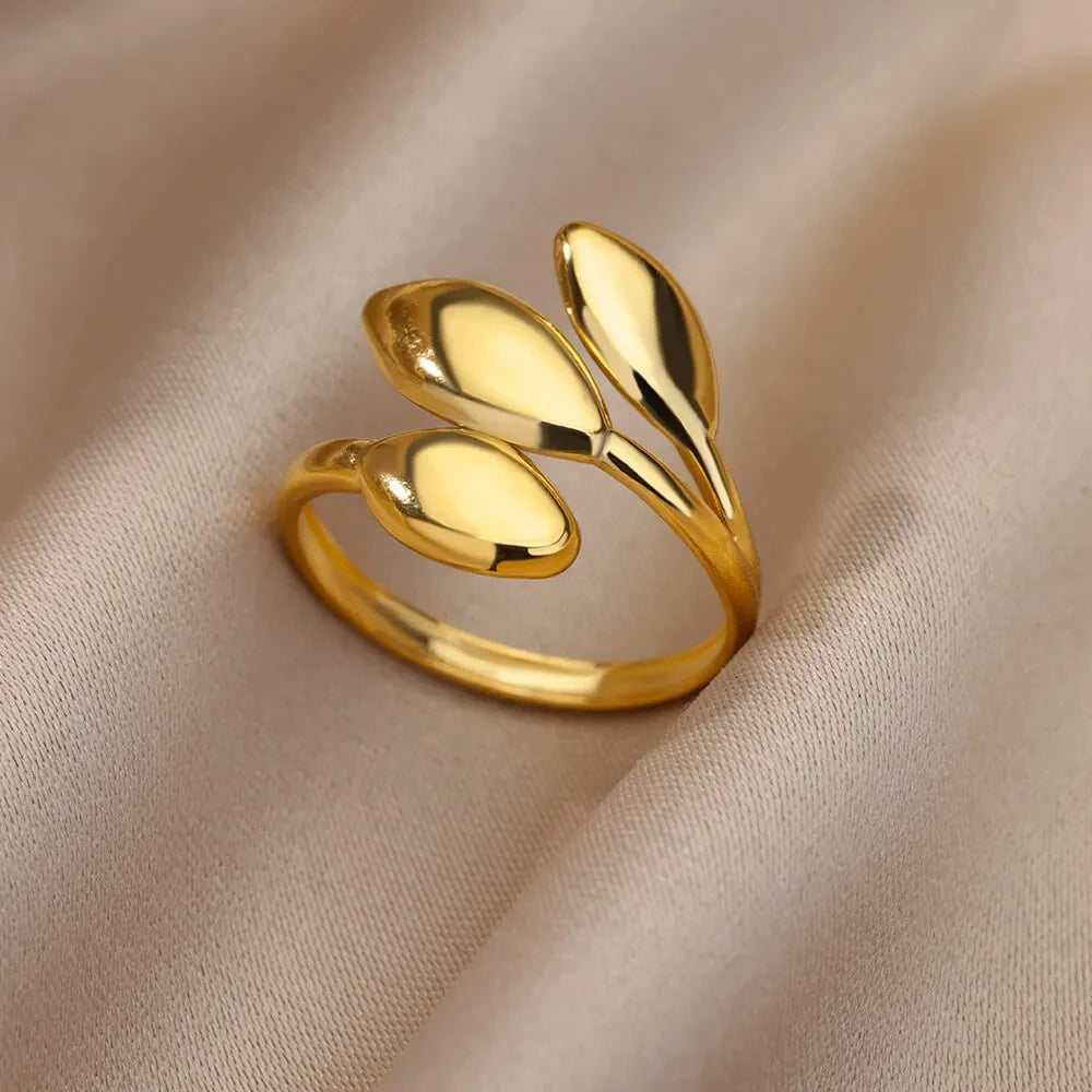 Statement Ring Selection