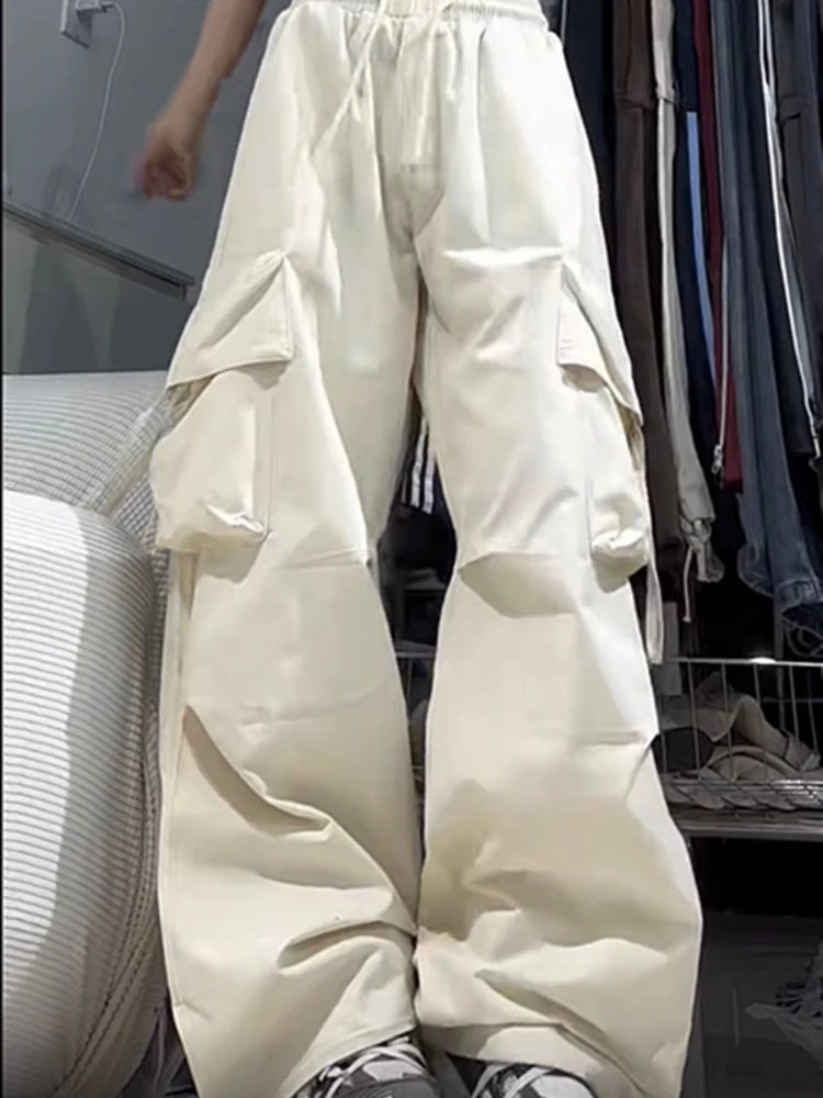 Relaxed Cargo Trousers