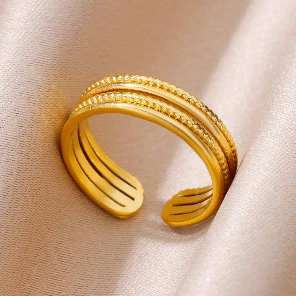 Statement Ring Selection
