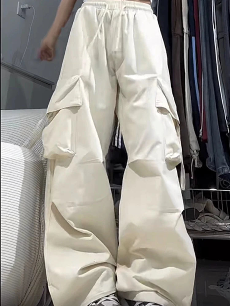 Relaxed Cargo Trousers