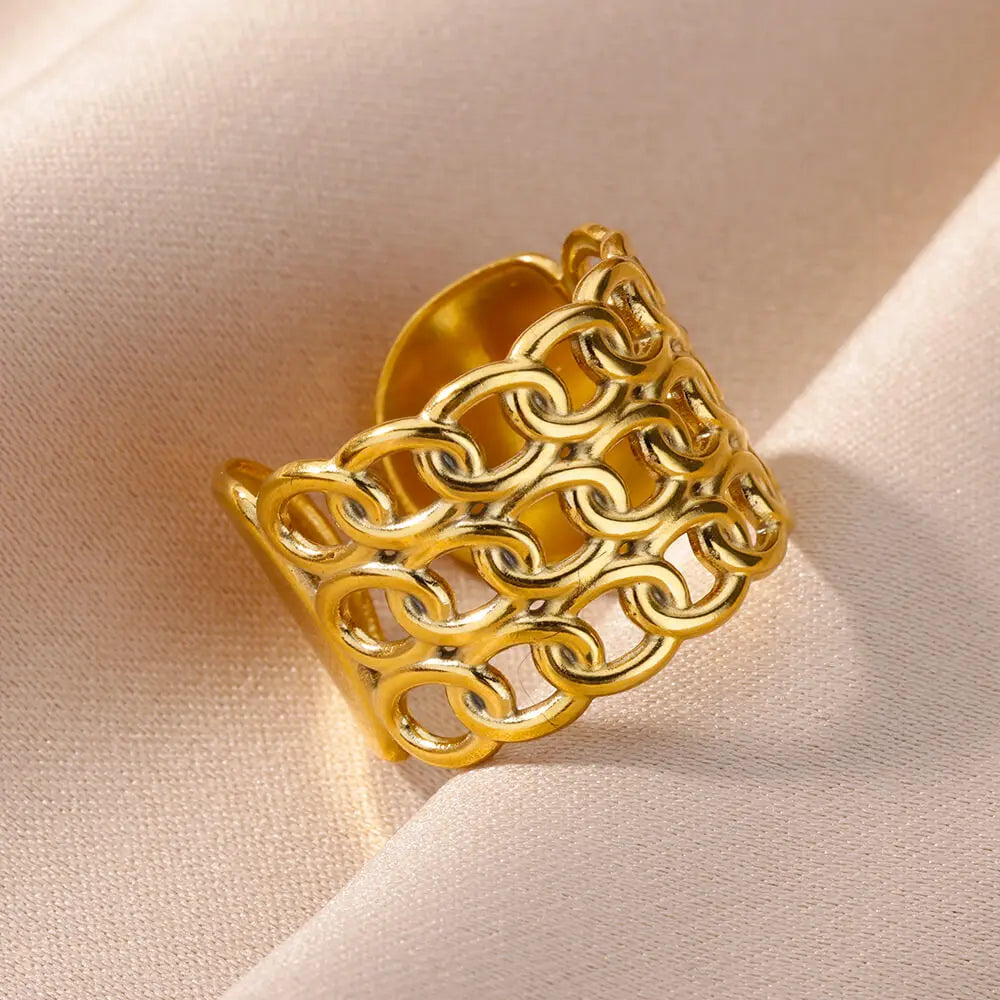 Statement Ring Selection