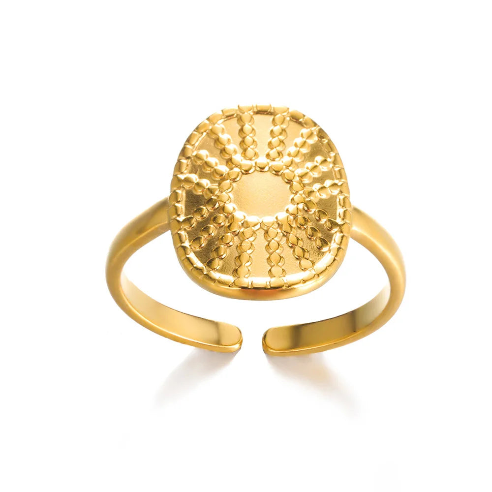 Statement Ring Selection
