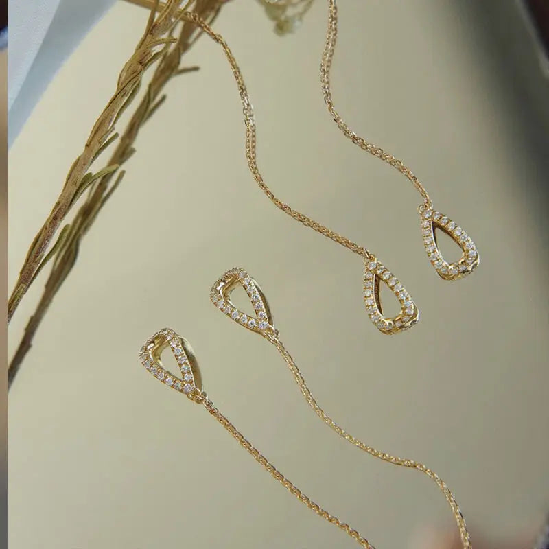 Nature Motif Drop Earrings