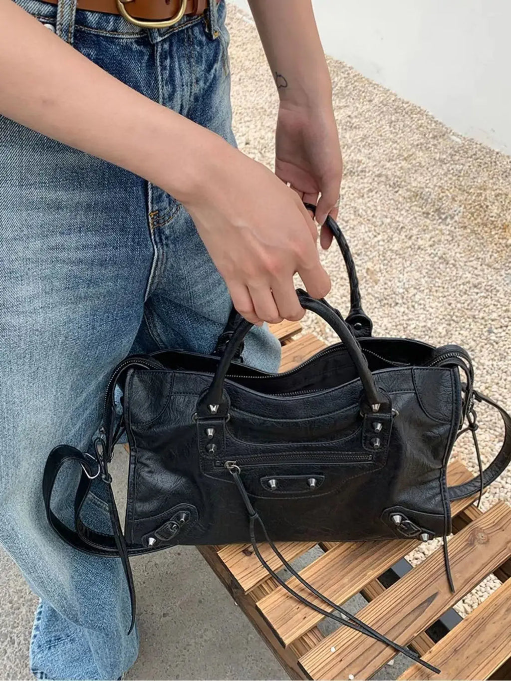 City Shoulder Tote